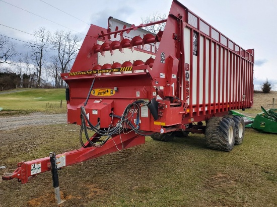 2019 Meyer 8224RT Forage Cart