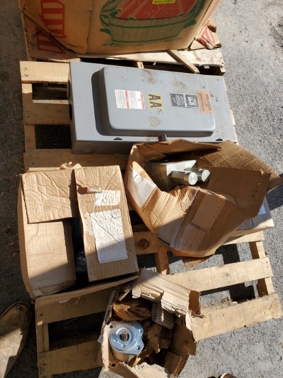 Volvo Parts  Skid Lot