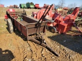 New Idea 19 Manure Spreader