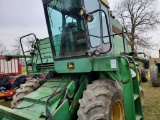 John Deere 4420 Combine