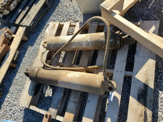 John Deere  Cylinders 'Pair of 2'