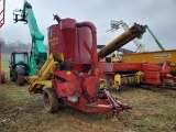 New Holland 353 Grinder Mixer