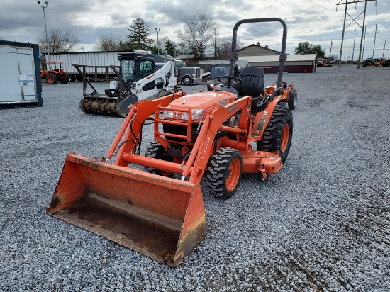 Kubota B2630 Compact Loader Tractor 'Ride & Drive'