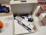 Winross  Toy Truck with Van Trailer