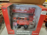 Ertl Case IH 7010 Axial Flow Combine