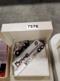 Winross  Truck with Van Trailer