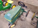 Pedal Tractor John Deere Narrow Front