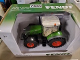 Ertl Fendt 828 Cab tractor