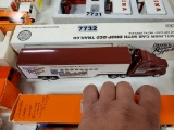 Ertl  Truck with Van Trailer