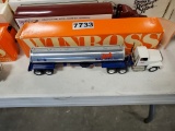 Winross  Truck with Tank Trailer