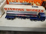 Winross  Truck with Tank Trailer