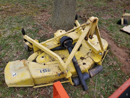 John Deere 261 Grooming Mower