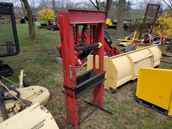 National Equipment  Shop Press