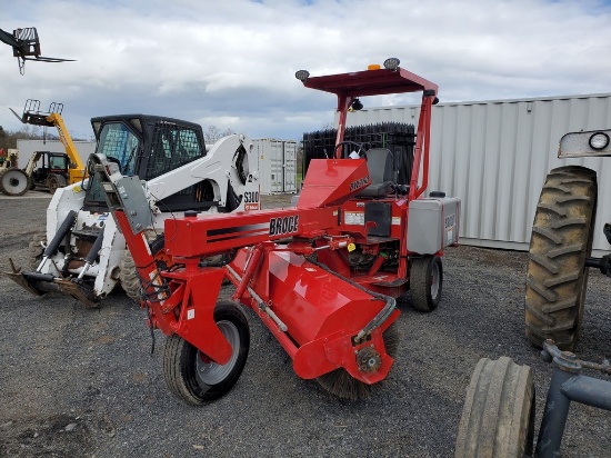 2023 Broce BW260 Towable Sweeper 'Ride & Drive'