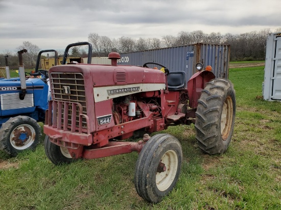 International 544 Tractor 'Ride & Drive'