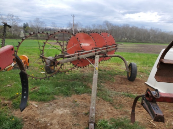New Idea  Wheel Rake