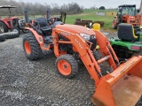 Kubota B2650 Compact Loader Tractor 'Ride & Drive'