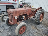 International B250 Tractor 'Runs & Operates'