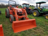 Kubota L4701 Compact Loader Tractor 'Ride & Drive'