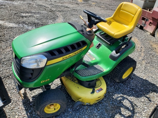 2014 John Deere D125 Riding Tractor 'Runs & Operates'
