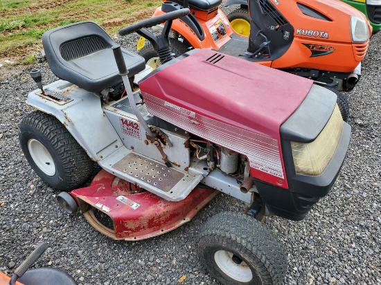 Montgomery Ward 1442 Riding Tractor 'Runs & Operates'