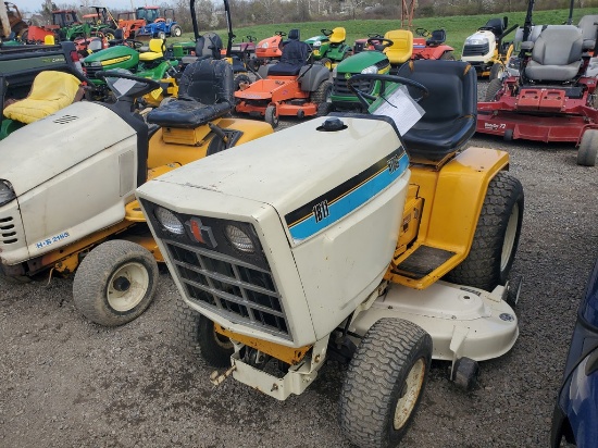 Cub Cadet 1811 Riding Tractor 'Ride & Drive'