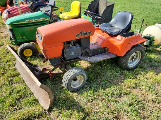 Ariens  Riding Tractor 'Runs & Operates'