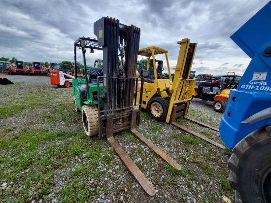 Mitsubishi FG30N Forklift 'Runs & Operates'