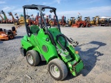 Avant  Mini Wheel Loader 'Ride & Drive'