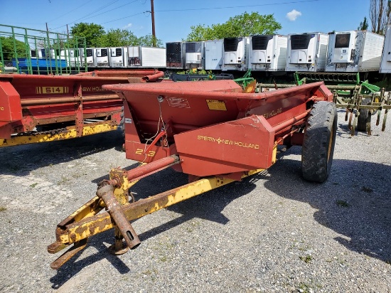 New Holland 213 Manure Spreader