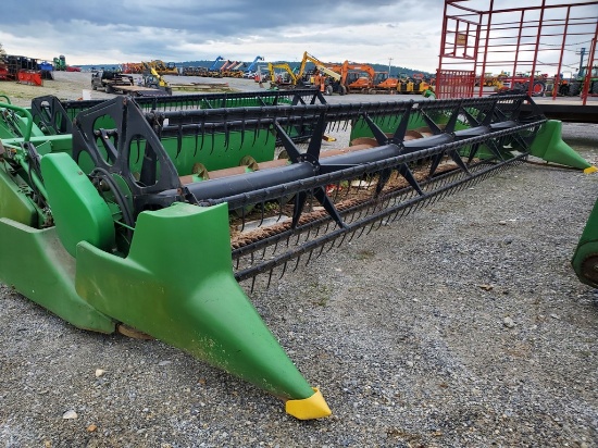 John Deere 925F Grain Platform