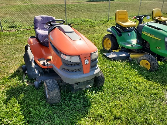 2007 Husqvarna YTH2348 Riding Tractor 'AS-IS'