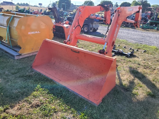 Kubota LA1154 Loader