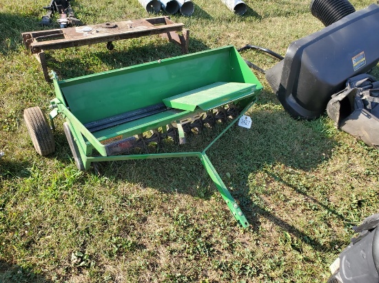 John Deere  Overseeder