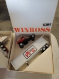 Winross  Truck with Van Trailer