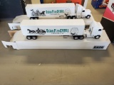 Ertl  Truck with Van Trailer