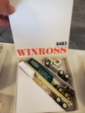 Winross  Truck with Flatbed Trailer