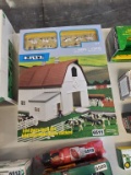 Ertl  Dairy Farm Set