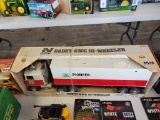 Nylint  Truck with Van Trailer
