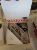 Winross  Truck with Flatbed Trailer