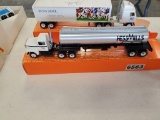 Winross  Truck with Tank Trailer