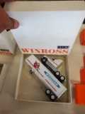 Winross  Truck with Van Trailer