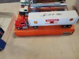 Winross  Truck with Van Trailer