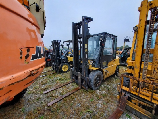 Cat GP40 Forklift 'Runs & Operates'