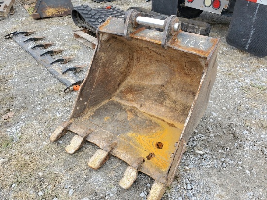 Cat  Excavator Bucket
