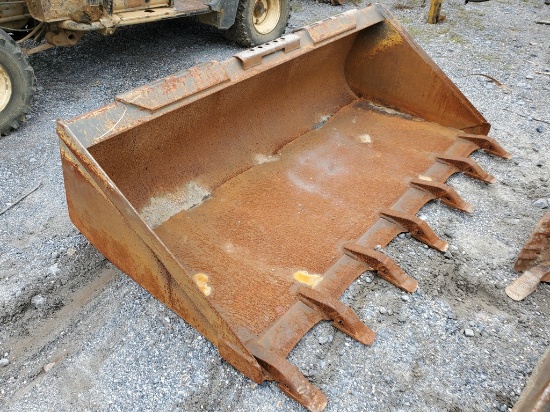 CNH  Tooth Bucket