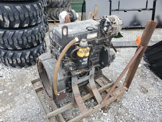 John Deere 4024T Engine