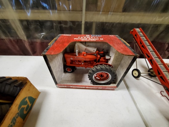 Ertl Farmall Super M Toy Tractor