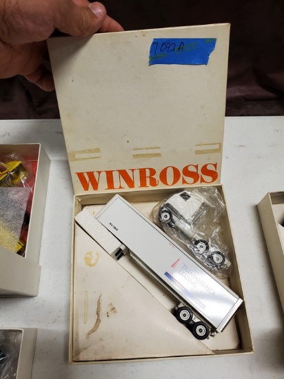 Winross Truck Tractor  With Van Trailer