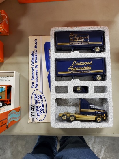 Winross Truck Tractor With Double Trailers